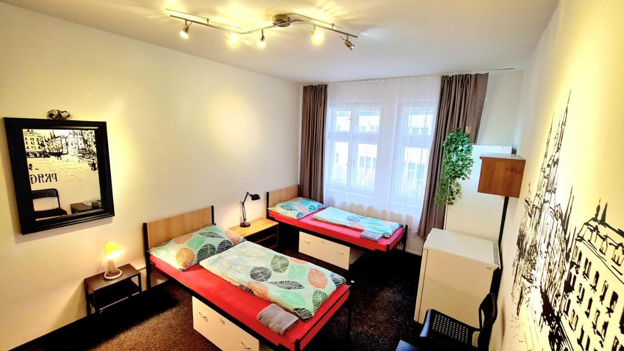 Thai Sun Hostel Prague Extérieur photo