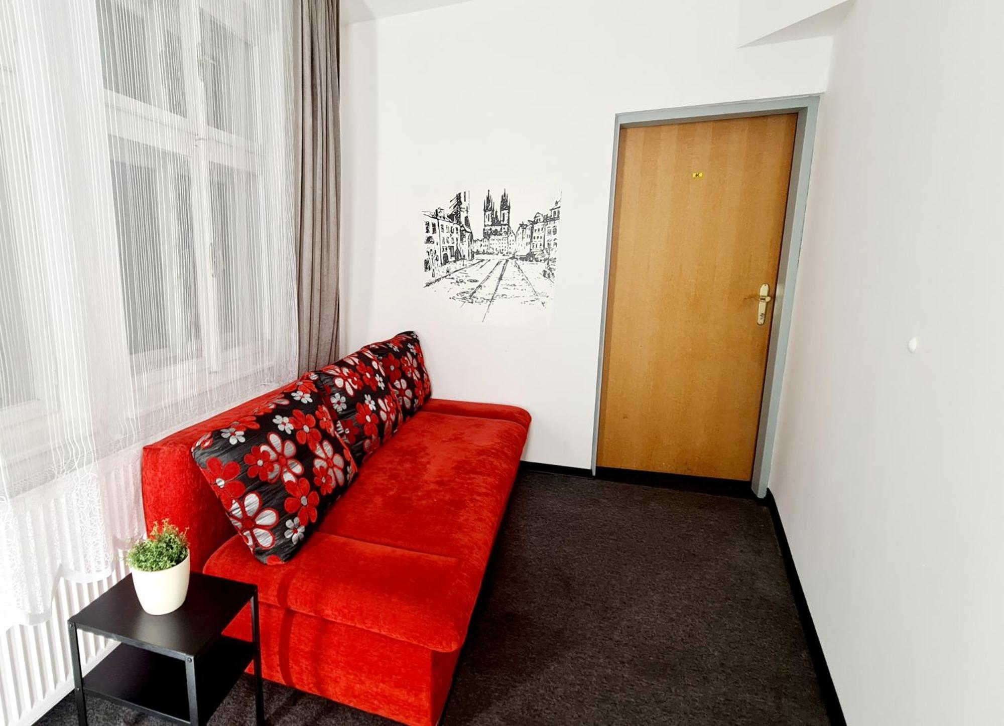 Thai Sun Hostel Prague Extérieur photo